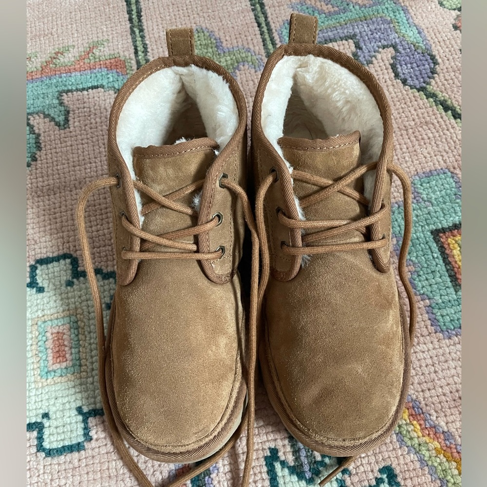 Ugg Women’s Neumel, Chestnut sz 8